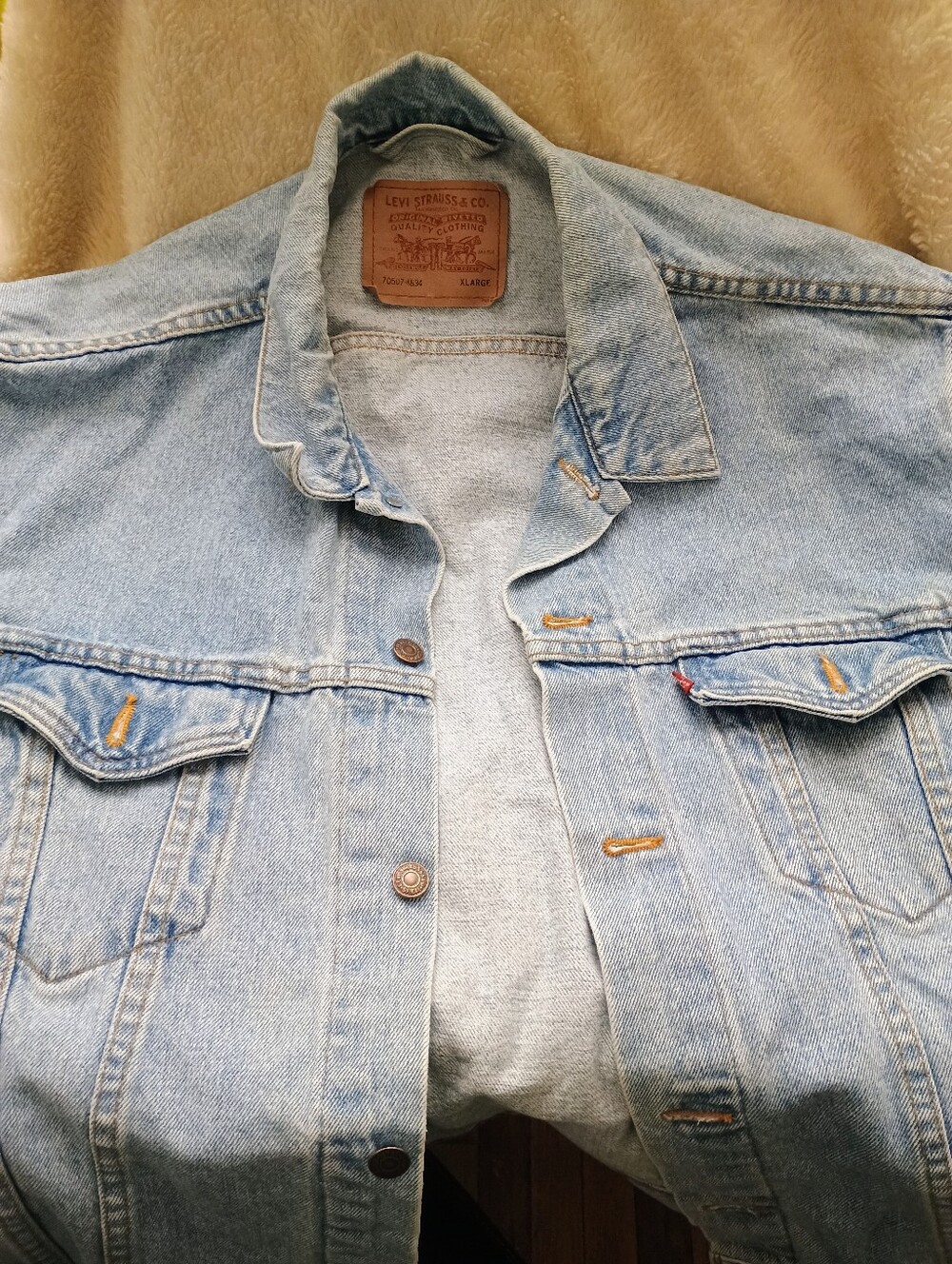 Levi's Light Wash Denim Jacket - Blue